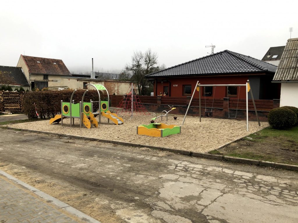 Уреди за детски площадки за деца от 1 до 3 години - Dias Playgrounds